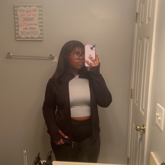 Meet your Posher, Totiana - Picture 4 of 4